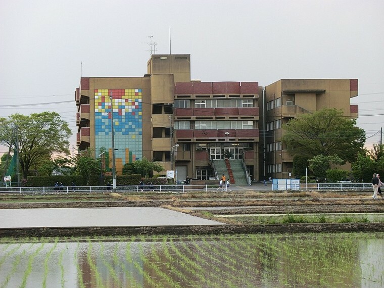 中学校 越谷市立千間台中学校