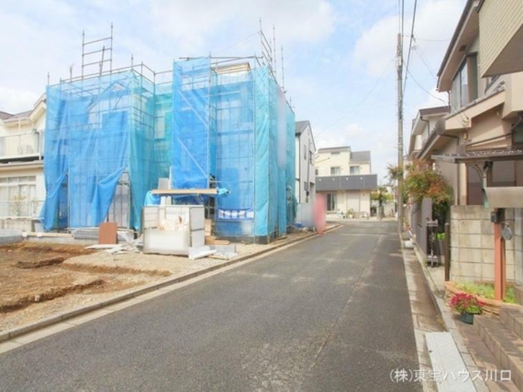 現況写真 前面道路含む現地