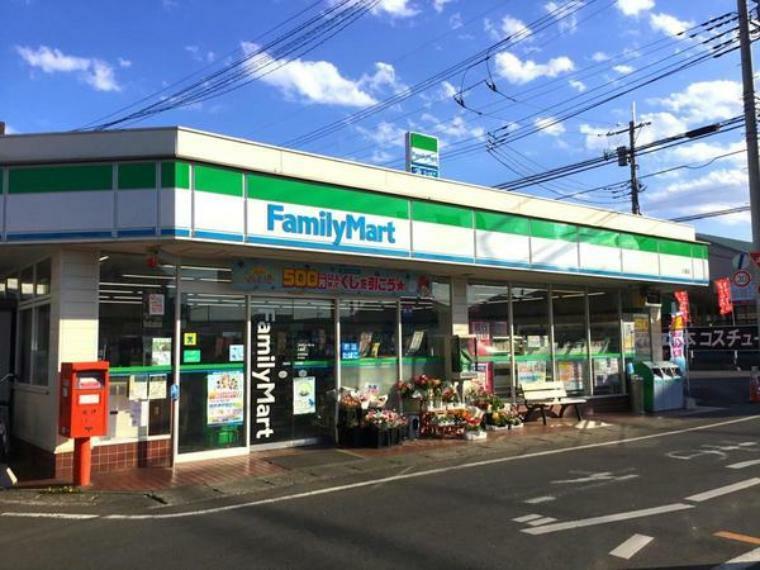 コンビニ ファミリーマートさいたま神田店