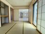 和室 ～Japanese Room～ 広々とした和室は、明るくゆっくりできる空間です。