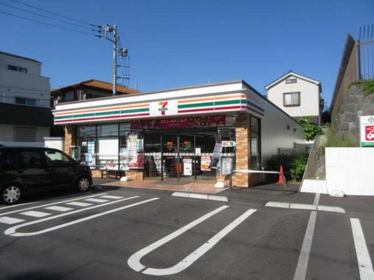 コンビニ セブンイレブン綾瀬大上3丁目店