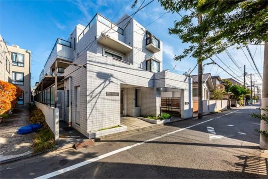 外観写真 4階建て2階部分の南西向き住戸　最寄り駅徒歩4分の好立地　新規内装リフォーム済み　住宅ローン減税適合物件