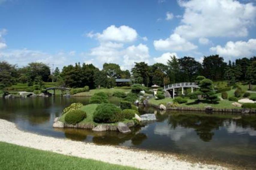 公園 【公園】日本庭園「花田苑」・「こしがや能楽堂」まで550m