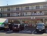コンビニ 南砂町駅からは少し離れた元八幡通り沿いにあります。駐車場が完備されているので便利です。