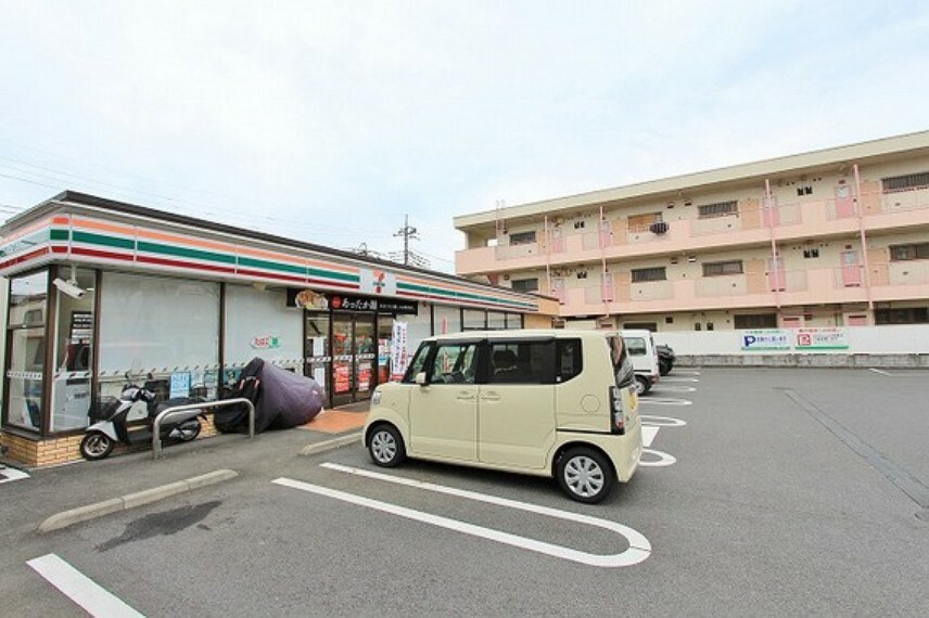 コンビニ セブンイレブン　八王子長沼東店　距離約1200m