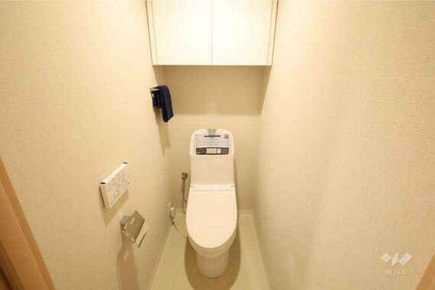 トイレ トイレ、温水洗浄便座つきなので清潔を保てます。［2024年3月9日撮影］