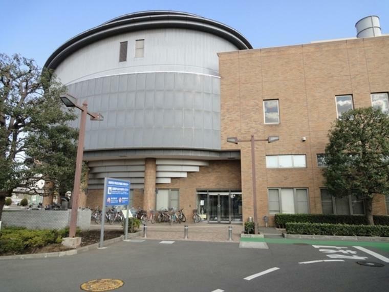 西東京市保谷こもれびホール 西東京市役所の敷地内にあるホールです。 演奏会などで利用されています。
