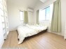 居室　【国立市富士見台1丁目】 各居室は2面採光により、明るく開放的な空間となっています。　