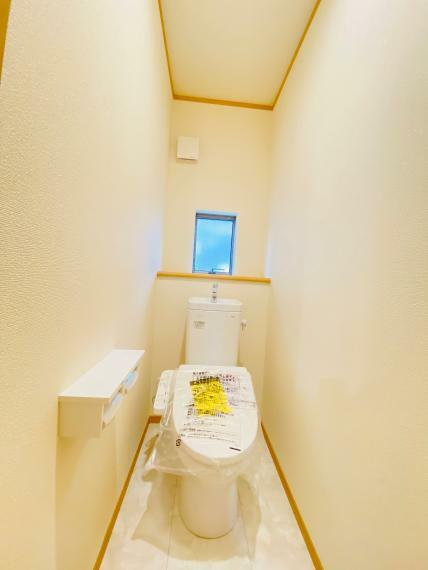 トイレ 1・2階に完備の温水洗浄便座