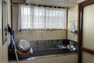 洗面化粧台 2口の蛇口が設置されている 忙しい朝にも便利な洗面