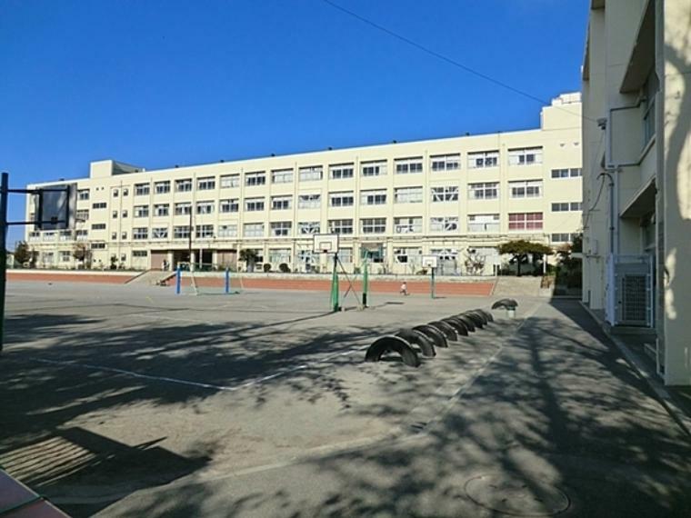 小学校 横浜市立下永谷小学校