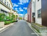 現況写真 【前面道路】現地までのアプローチをしっかりとご説明させて頂きます。お車と徒歩のアプローチをご一緒します。