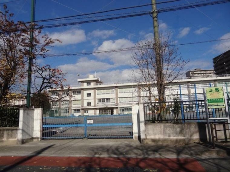 小学校 川崎市立東大島小学校 創立は昭和30年4月1日。学区域は大島3,5丁目、藤崎4丁目1～4番、9～16番