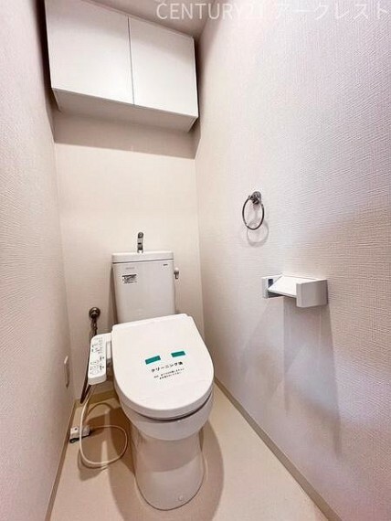 トイレ お手入れやお掃除が、簡単にできるシンプルなデザインのトイレです。