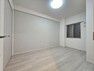 洋室 洋室6帖:収納充実ですっきりと整頓されたお部屋作りが可能です！