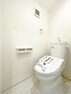 トイレ 【トイレ】広々とした洗浄便座付きのトイレは「安らぎ」と「快適な空間」を実現してくれます。