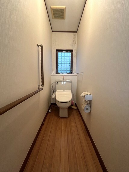 トイレ 【1階トイレ】各階にトイレがあります！階段を使用することなく用を足せます
