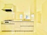ダイニングキッチン 広々スペースのキッチンは使い勝手も考えられた設計。収納にも困らず調理器具もスッキリ片づけられます。