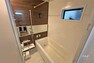 浴室 浴室内に窓もありますし、浴室換気乾燥暖房機もありますので、雨の日でも洗濯物を干すことができます。