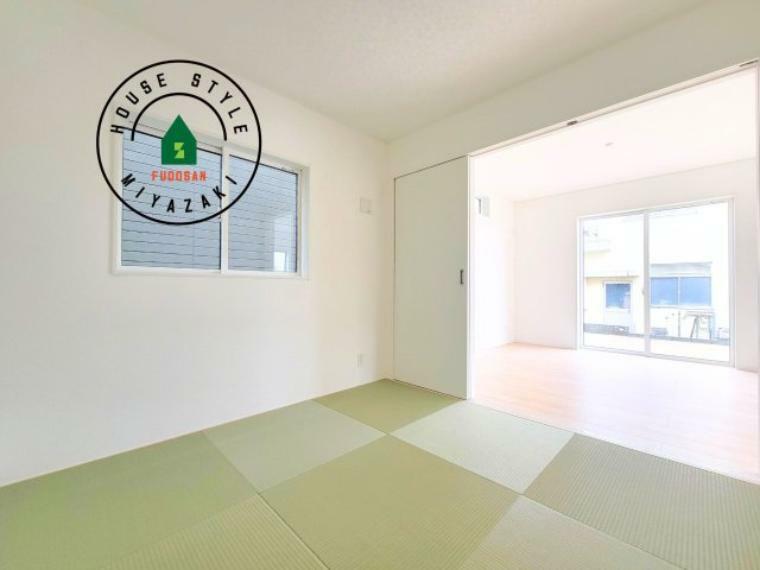 和室 リビング横の和室は、お子様のお昼寝や遊び場としても活躍しそう。心身ともに癒される和室空間です。