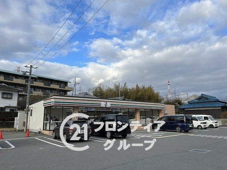 コンビニ セブンイレブン生駒北田原町店 徒歩16分。