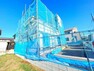 現況外観写真 ～地盤調査も実施済み～ ・建物建築前に地盤調査もしておりますので、安心して永くお住まいいただける住宅です。 ・アフターサービスも充実しておりますので、詳細はぜひお問合せくださいませ。