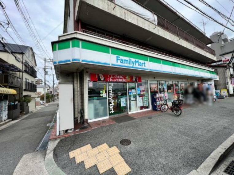 コンビニ 【コンビニエンスストア】ファミリーマート 神戸深江店まで434m