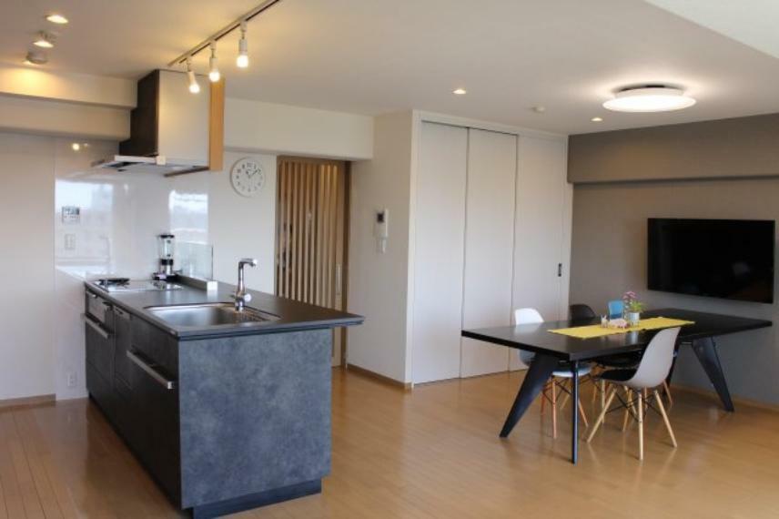 居間・リビング LDK約18.7帖 多様化するライフスタイルに合わせて広く自由度の高い住空間があります