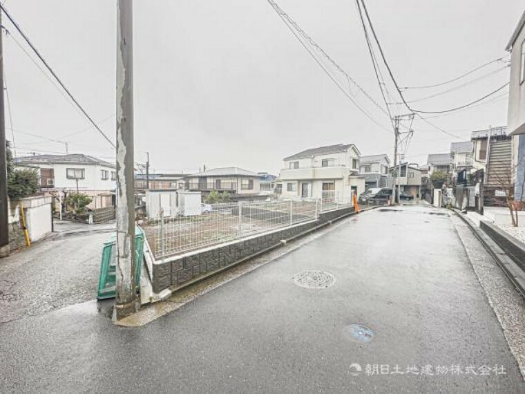 現況写真 毎日のお散歩も楽しく緑に恵まれた静かな住環境となります!!伸び伸びスローライフを叶えてくれる物件！自然豊富な季節の移ろいを身近に感じられる環境は空間に彩りを添えておしゃれな住空間を作り上げます！