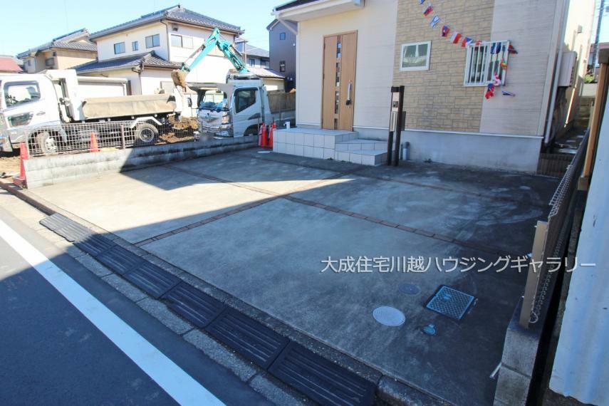 駐車場 カースペース並列で2台駐車可能！　現地写真2024.2.26撮影