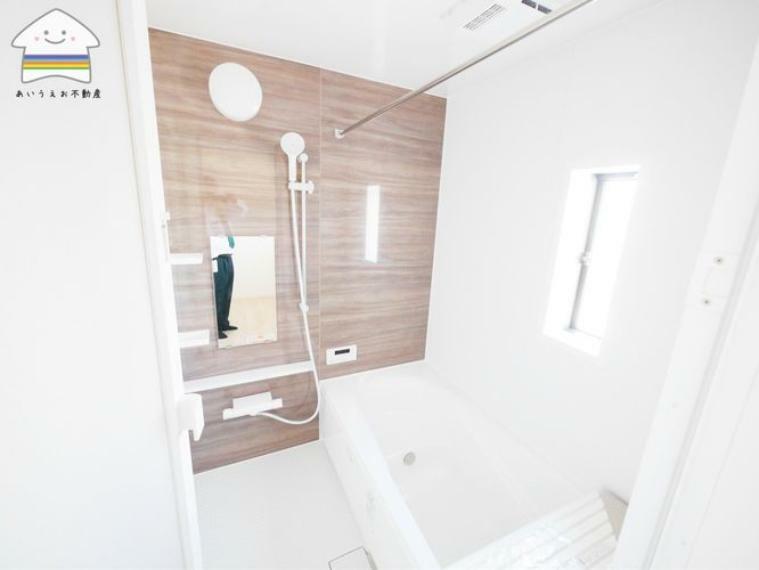 浴室 【1坪UB】浴室は1坪タイプのUBです 暖房付きで冬場も暖かい状態で入浴できます！（^^）！
