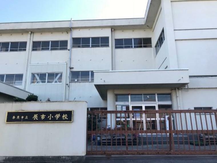 小学校 【小学校】奈良市立辰市小学校まで350m