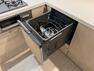 食洗機は食器や調理器具の間にも水流が届き、しっかり洗浄できる食器洗い乾燥機は家事の時間を大幅に短縮できます