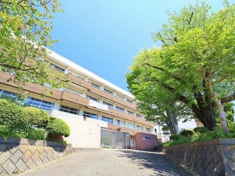 中学校 海老名市立大谷中学校　距離約1200m