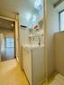 ランドリースペース ハンドシャワー付き機能的な洗面化粧台！ストレスフリーの広さがある洗面所も魅力的！