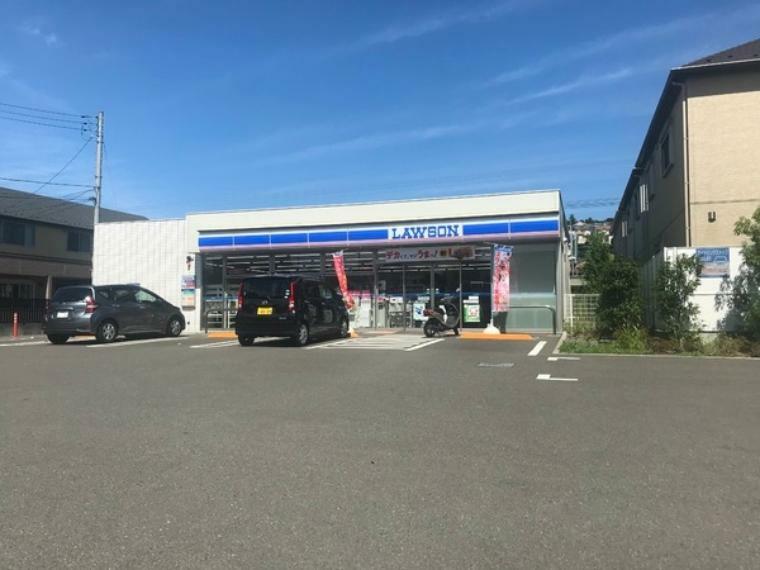 コンビニ ローソン座間入谷五丁目店