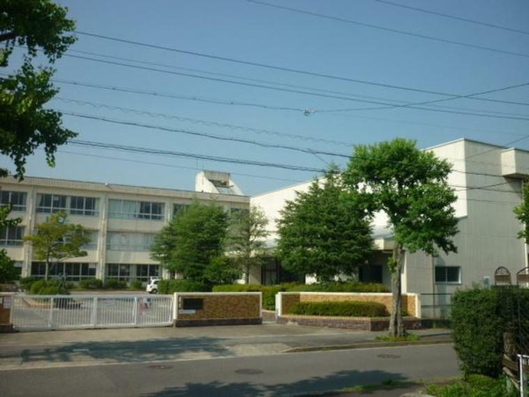 小学校 可児市立桜ケ丘小学校