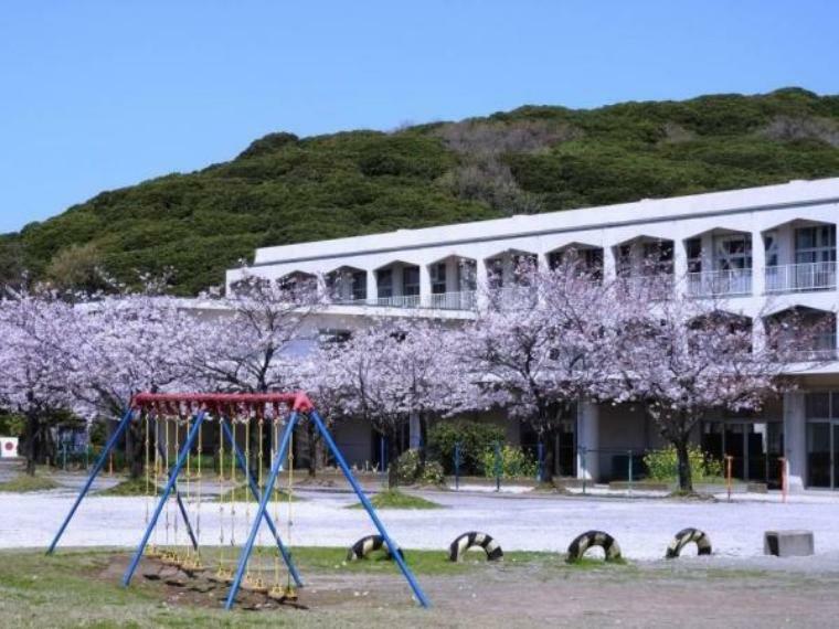 小学校 君津市立周西の丘小学校