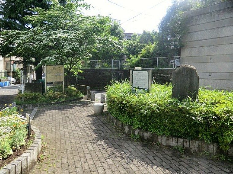 周辺環境 茶屋坂街かど公園