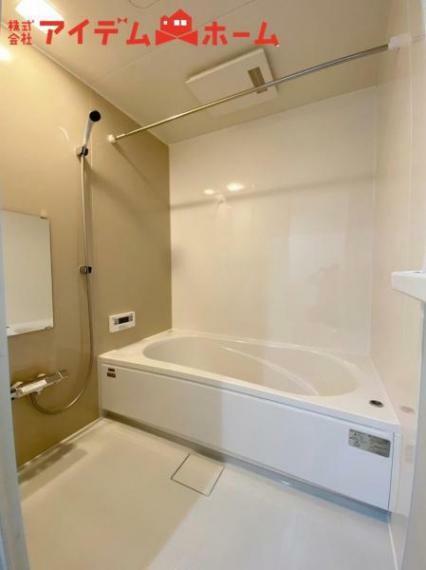 浴室 C棟 1坪タイプのバスルーム。 ゆったり足が伸ばせるので、毎日の疲れを癒やせます。