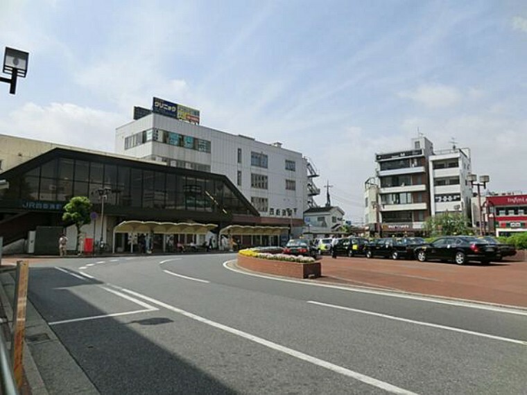 JR総武線「四街道」駅まで徒歩30分、車約7分（2400m）