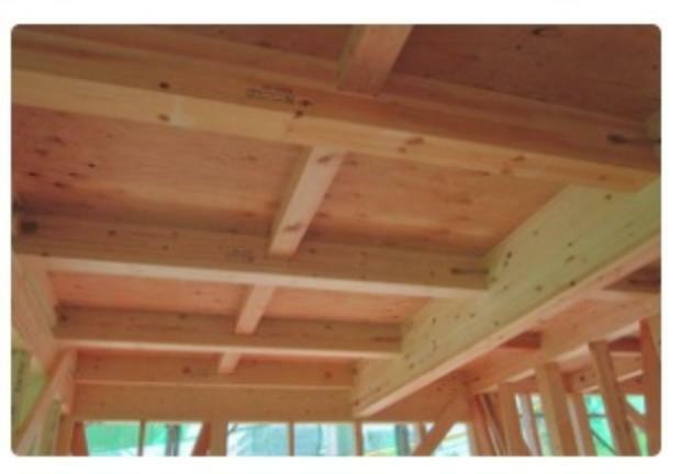構造・工法・仕様 【1階と2階の床に「剛床工法」】床をひとつの面として家全体を一体化することで、横からの力にも非常に強い構造となります。家屋のねじれを防止し、耐震性に優れた効果を発揮します。