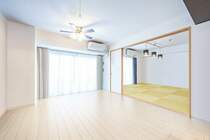 ※画像はCGにより家具等の削除、床・壁紙等を加工した空室のイメージです。