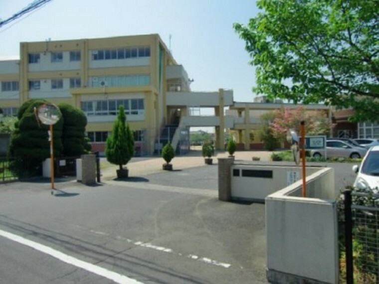 小学校 【小学校】加須市立加須小学校まで320m