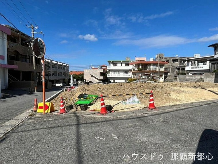 現況写真 前面道路含む現地写真