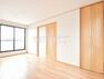 居室　【清瀬市松山2丁目】木目が美しいウッディなフローリングの居室は、穏やかで心安らぐ空間となるでしょう。