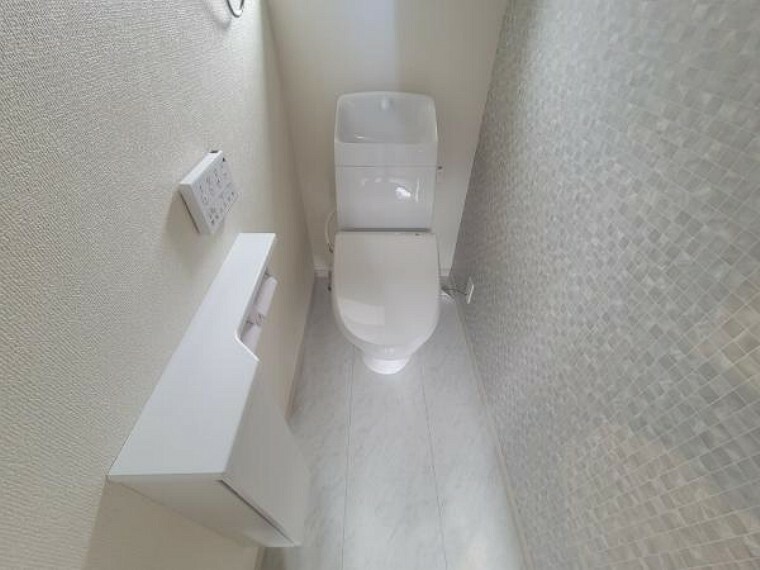 トイレ 1階・2階にトイレございます。快適なウォシュレット機能付。