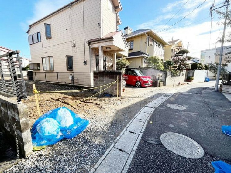 現況写真 【前面道路含む現況写真】