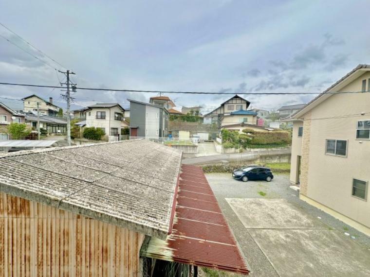 眺望 【1号棟】閑静な住宅街なので、周囲の住宅街とも程よい距離があります。習い事の練習なども安心して取り組めます。