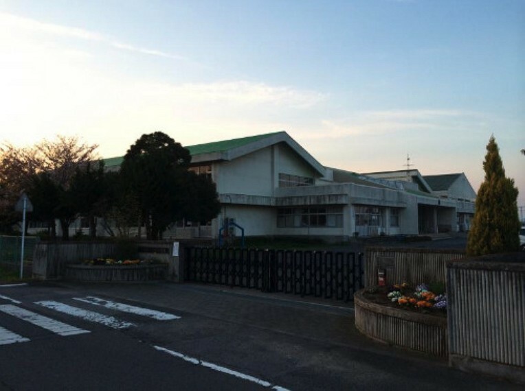 小学校 【小学校】加須市立元和小学校まで1702m
